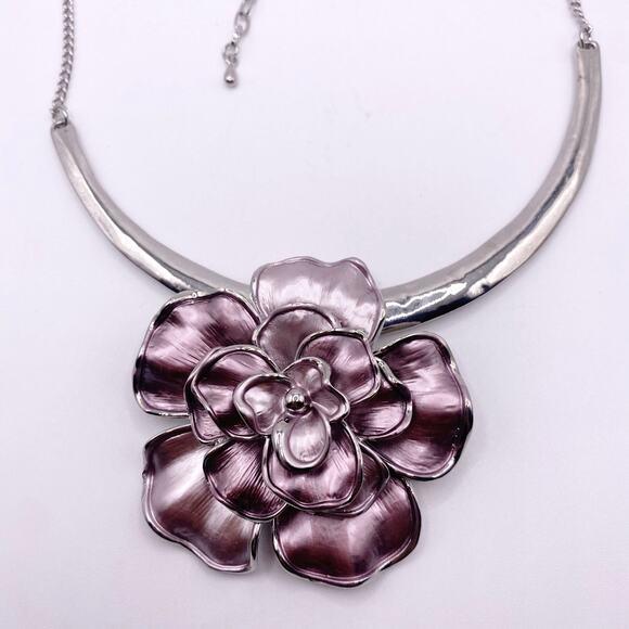 Soft Purple Enamel Flower Pendant Bib Necklace Silver Tone - Picture 6 of 7